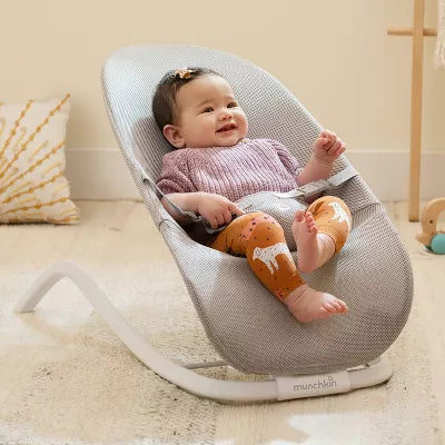 Munchkin Spring 2-in-1 Bouncer and Rocker