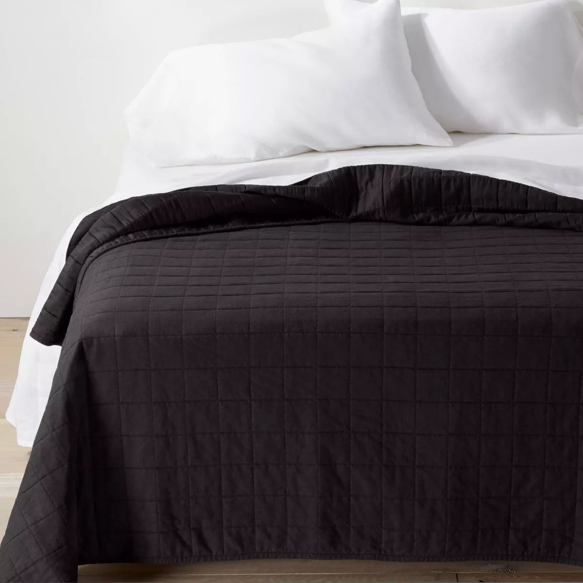 Heavyweight Linen Blend Quilt - Casaluna™ (Size King, Color Washed Black)