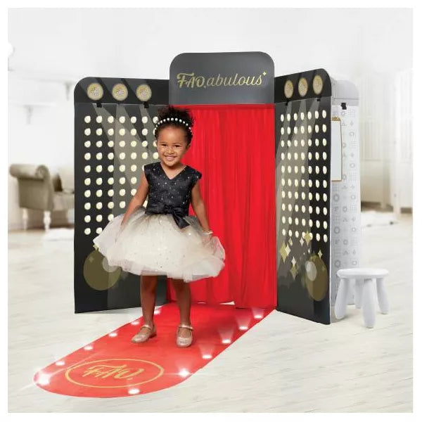 FAO Schwarz Style Runway 4-Sided Fashion Show Playset